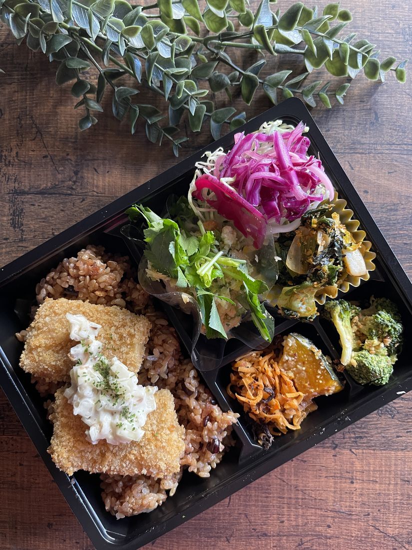 白身魚のフライと酵素玄米のお弁当